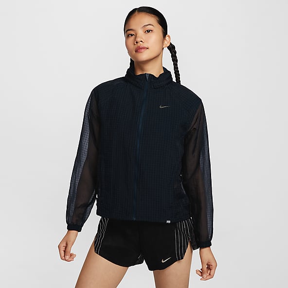Nike windbreaker outfit womens hotsell